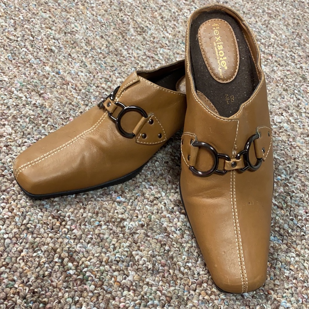 Flexisole Brown clogs. Size 8.5